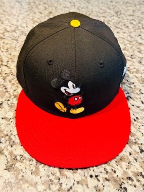 New Era Mickey Mouse 7 5/8